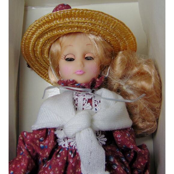 VTG 1989 Effanbee 13" FRENCH COUNTRY MAMA DOLL Dress Straw Hat Scarf Shoes Box - Picture 3 of 5